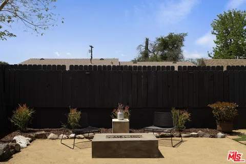 $825,000 | 10623 Woodward Avenue, Sunland, CA 91040