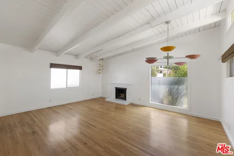 $825,000 | 10623 Woodward Avenue, Sunland, CA 91040