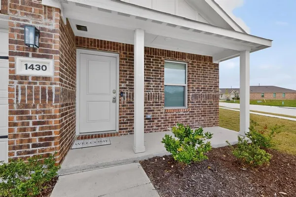 $2,000 | 1430 Everett Gdns Way, Forney, TX 75126