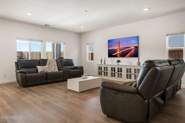 $649,500 | 707 Butte Crk Road, Dayton, NV 89403