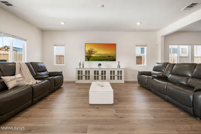 $649,500 | 707 Butte Crk Road, Dayton, NV 89403