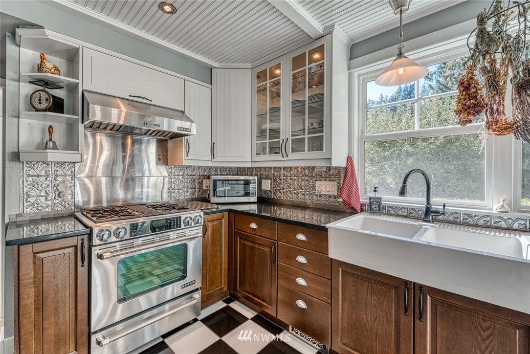 1730 Northwest Rude Road Poulsbo, WA 98370 - Photo 10 of 25 Gallery Image 10