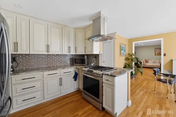 $842,000 | 17 Willow Drive, Old Bridge, NJ 08857