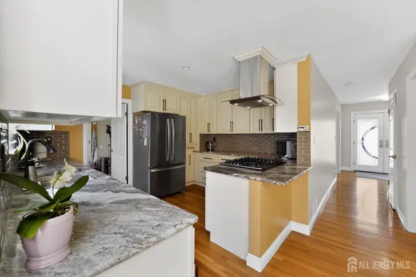 $842,000 | 17 Willow Drive, Old Bridge, NJ 08857