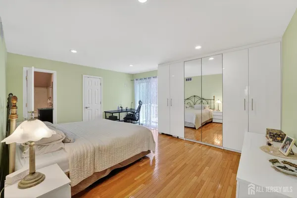 $842,000 | 17 Willow Drive, Old Bridge, NJ 08857