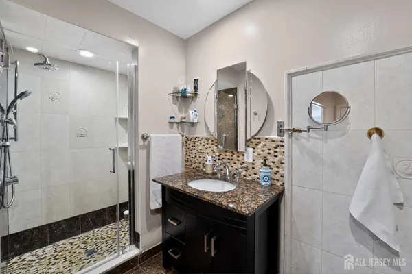 $842,000 | 17 Willow Drive, Old Bridge, NJ 08857