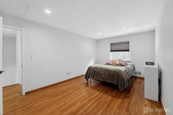 $842,000 | 17 Willow Drive, Old Bridge, NJ 08857