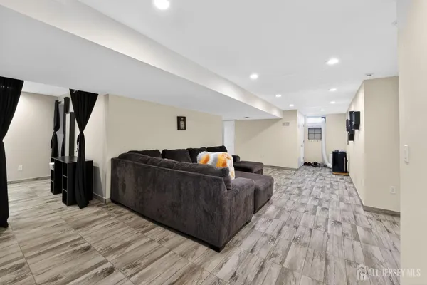 $842,000 | 17 Willow Drive, Old Bridge, NJ 08857