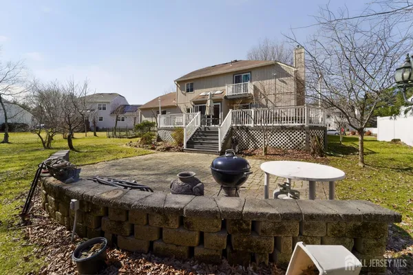 $842,000 | 17 Willow Drive, Old Bridge, NJ 08857