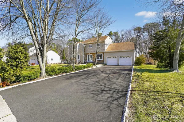 $842,000 | 17 Willow Drive, Old Bridge, NJ 08857