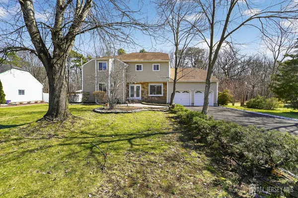 $842,000 | 17 Willow Drive, Old Bridge, NJ 08857