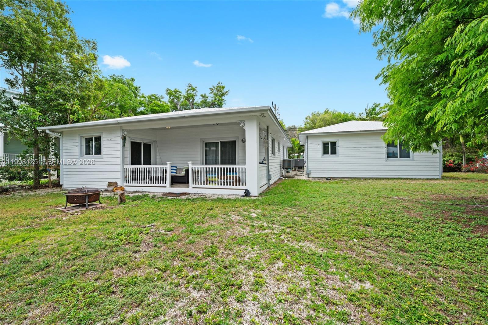 4 Transylvania Avenue, Unit B Key Largo, FL 33037 - Photo 16 of 31
