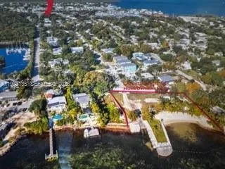 $2,590 | 4 Transylvania Avenue, Unit B, Key Largo, FL 33037