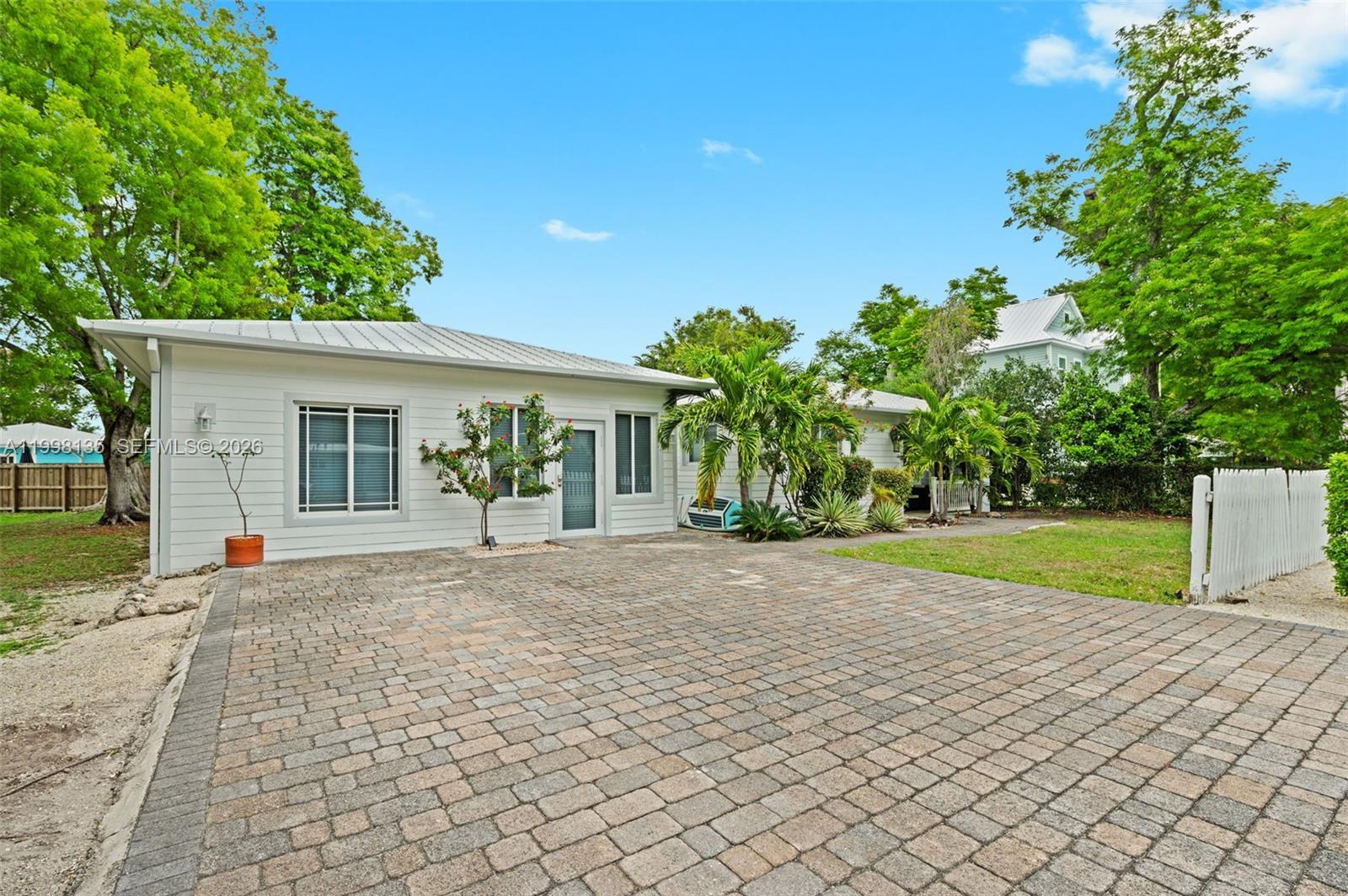 4 Transylvania Avenue, Unit B Key Largo, FL 33037 - Photo 17 of 31