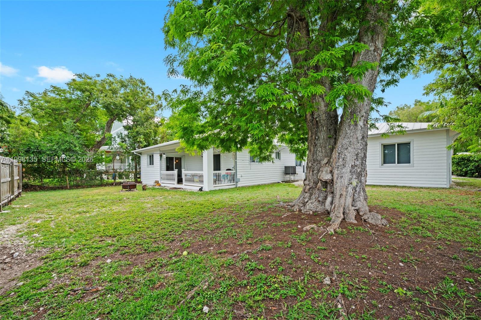 4 Transylvania Avenue, Unit B Key Largo, FL 33037 - Photo 20 of 31