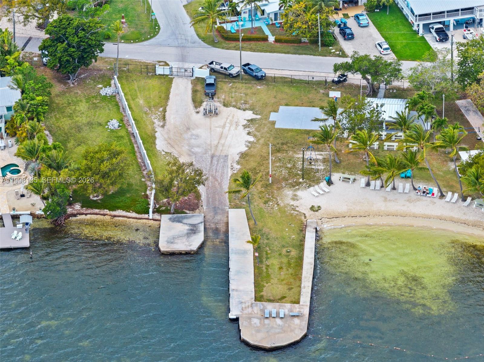 4 Transylvania Avenue, Unit B Key Largo, FL 33037 - Photo 25 of 31