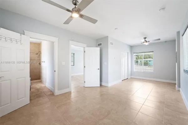 $2,300 | 4 Transylvania Avenue, Unit B, Key Largo, FL 33037