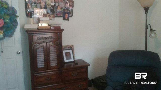 8451 Kendall Court Mobile, AL 36695 - Photo 23 of 33 Bedroom currently being used for an office.