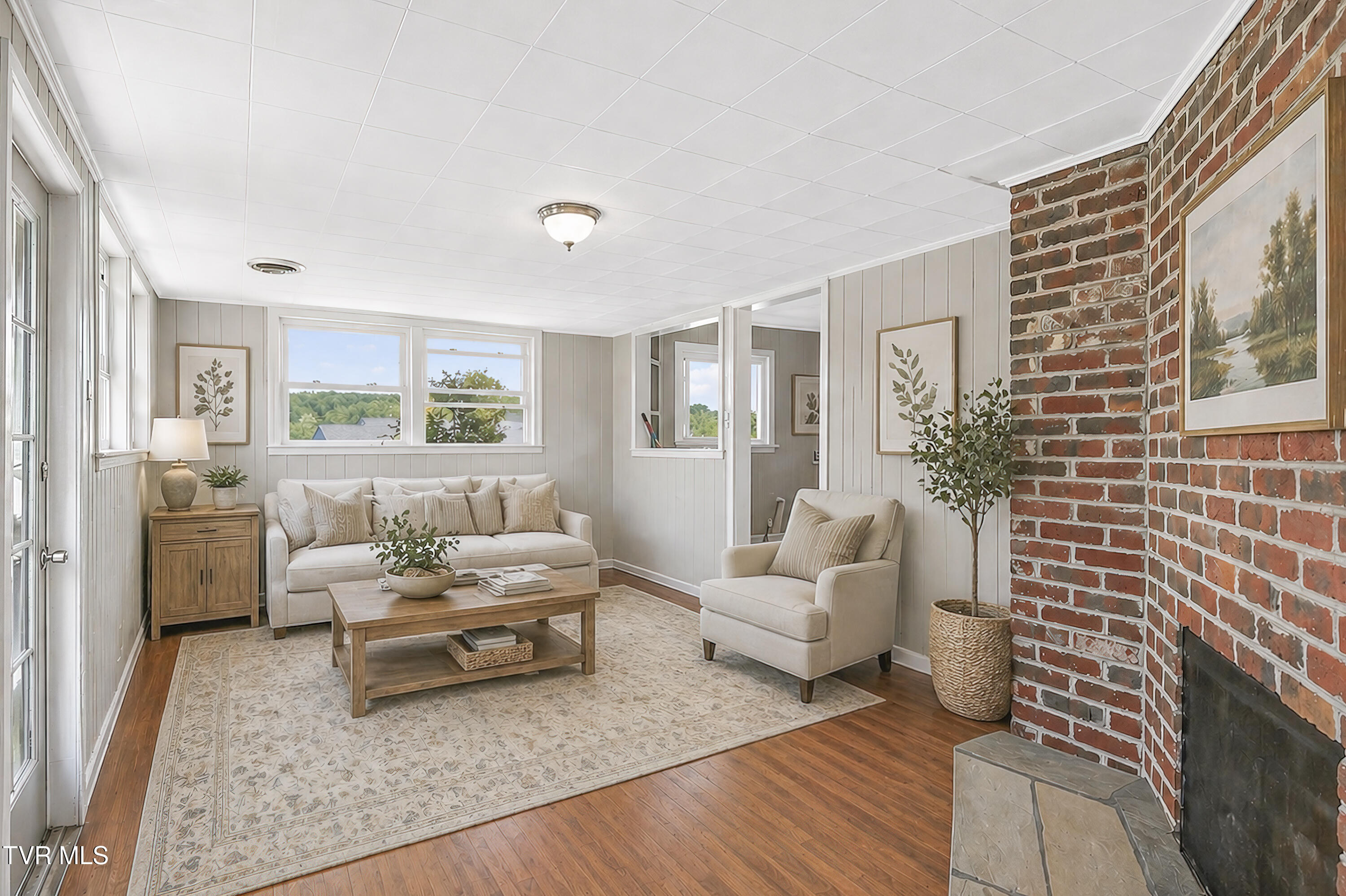305 Cherokee Road Bristol, VA 24201 - Photo 13 of 25 304-Cherokee-Rd-Bristol-VA Caroline-Blev