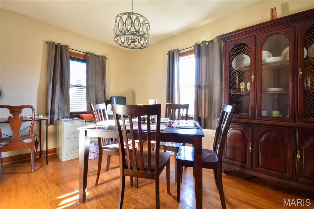 307 South Street Gillespie, IL 62033 - Photo 6 of 23