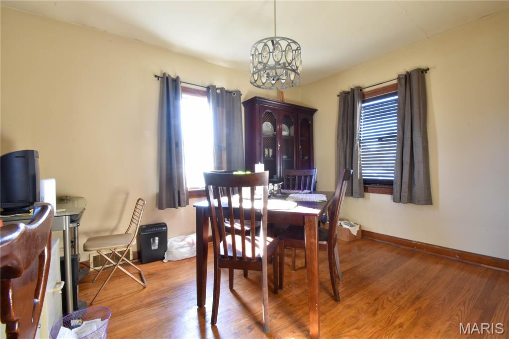 307 South Street Gillespie, IL 62033 - Photo 7 of 23