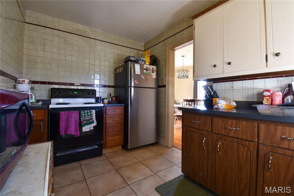 307 South Street Gillespie, IL 62033 - Photo 9 of 23