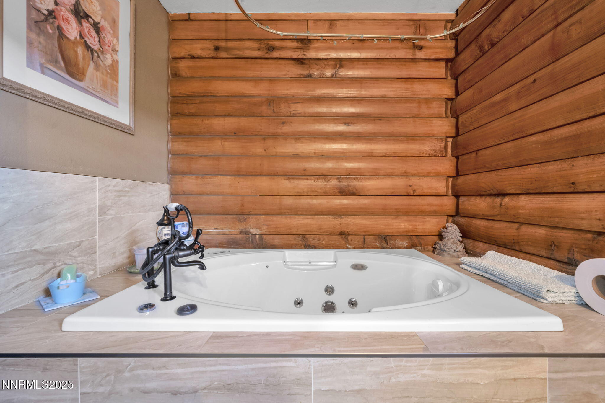 15034 North Red Rock Road Reno, NV 89508 - Photo 28 of 40 a bathroom with a bathtub