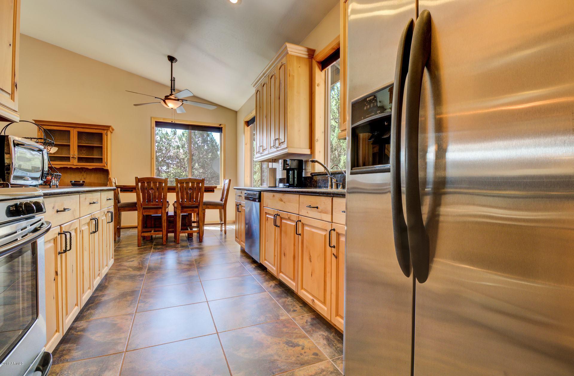 3760 Anvil Road Pine, AZ 85544 - Photo 6 of 24 Kitchen