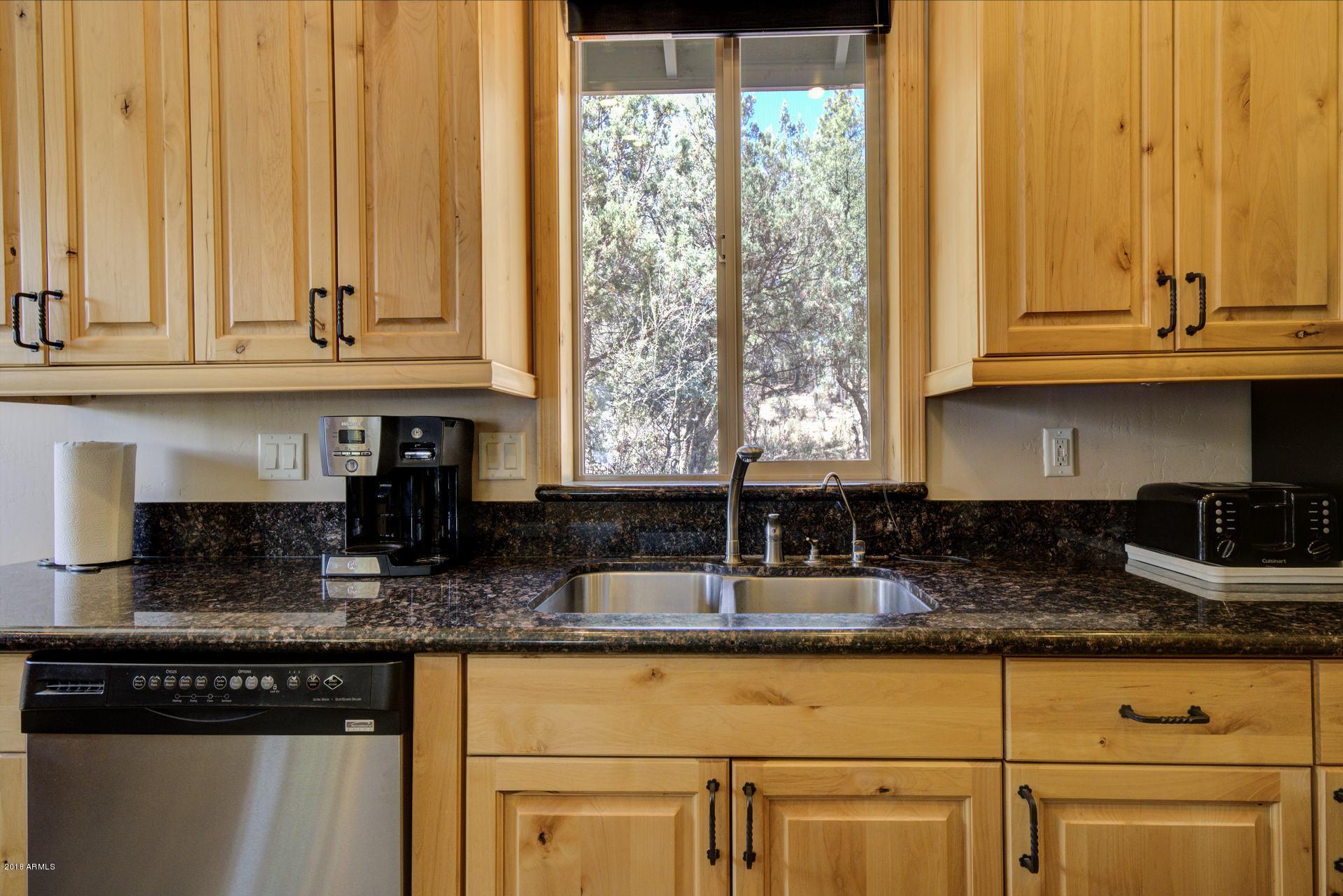 3760 Anvil Road Pine, AZ 85544 - Photo 8 of 24 Kitchen