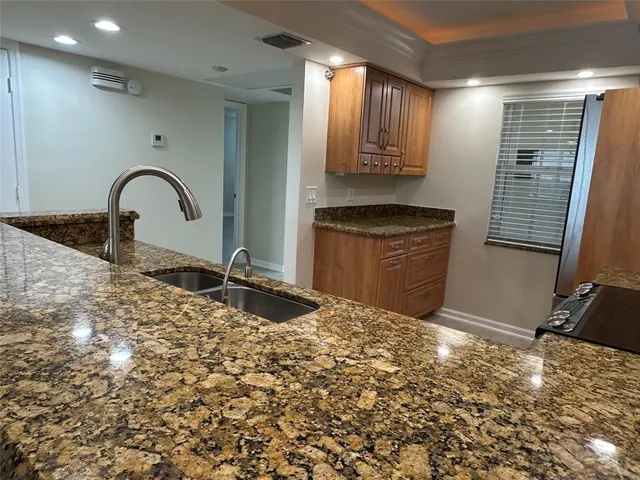 $2,600 | 3510 Oaks Way, Unit 801, Pompano Beach, FL 33069