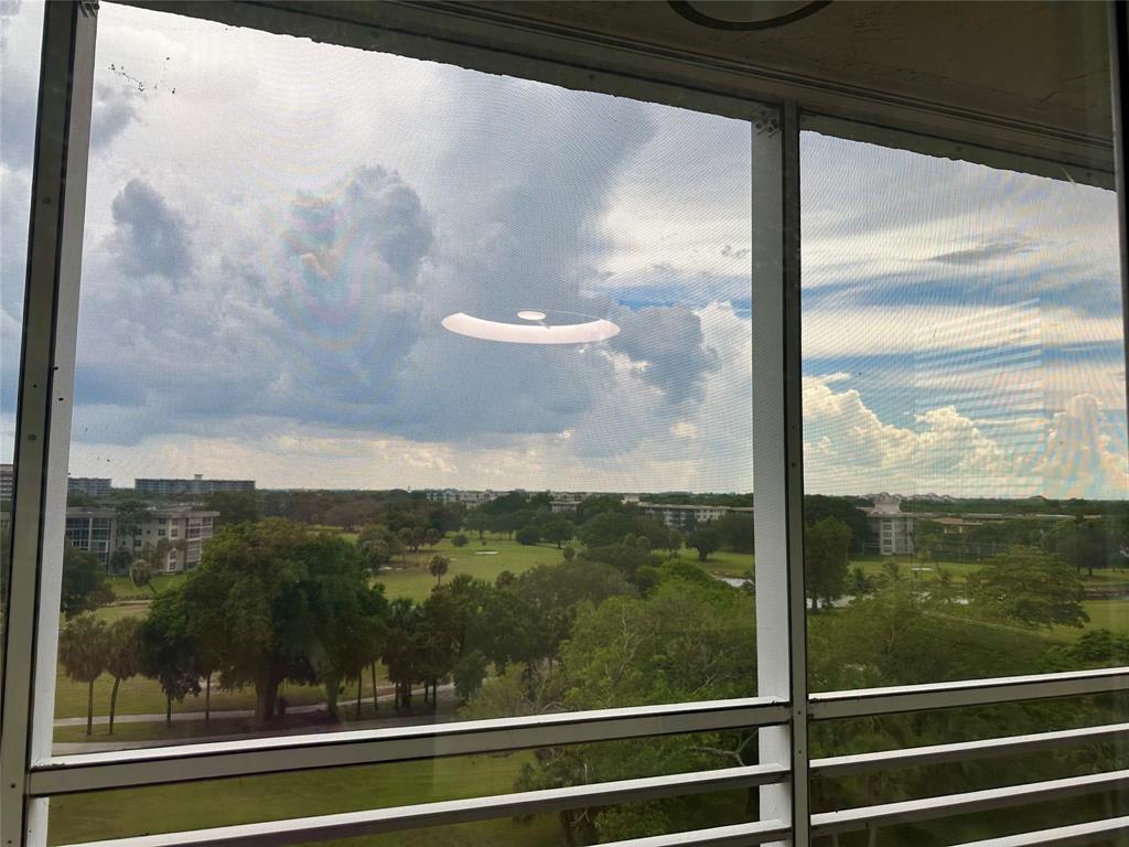 3510 Oaks Way, Unit 801 Pompano Beach, FL 33069 - Photo 21 of 37