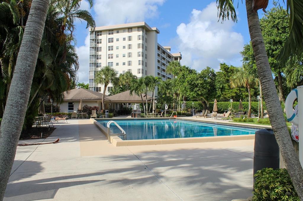 3510 Oaks Way, Unit 801 Pompano Beach, FL 33069 - Photo 26 of 37