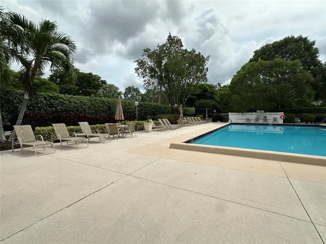 $2,600 | 3510 Oaks Way, Unit 801, Pompano Beach, FL 33069