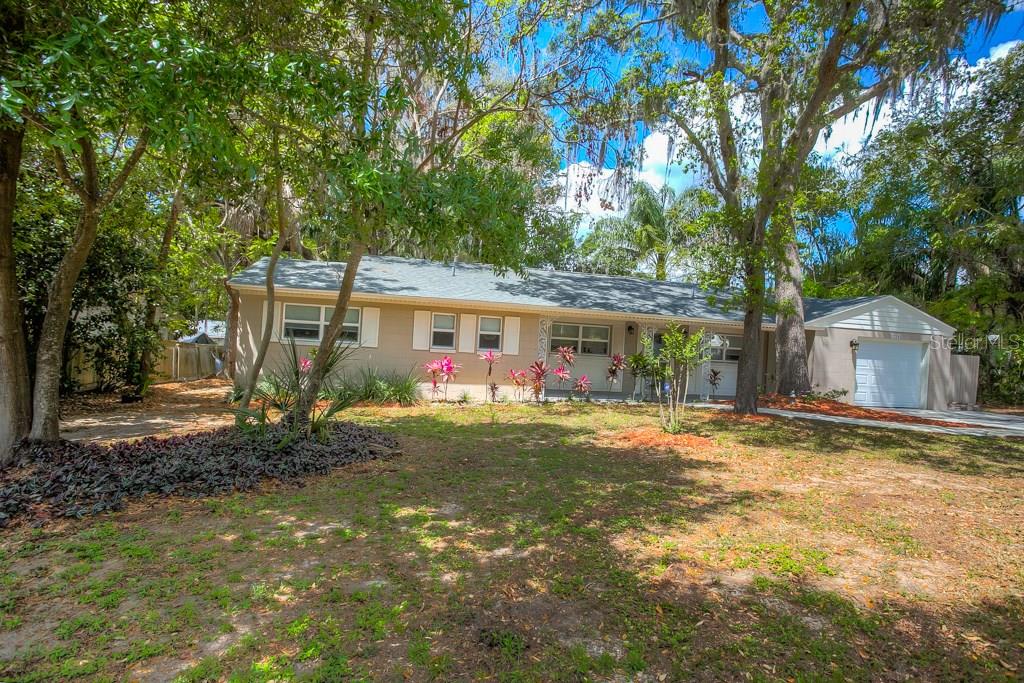 2220 Country Club Road Eustis, FL 32726 - Photo 1 of 1 Gallery Image 1