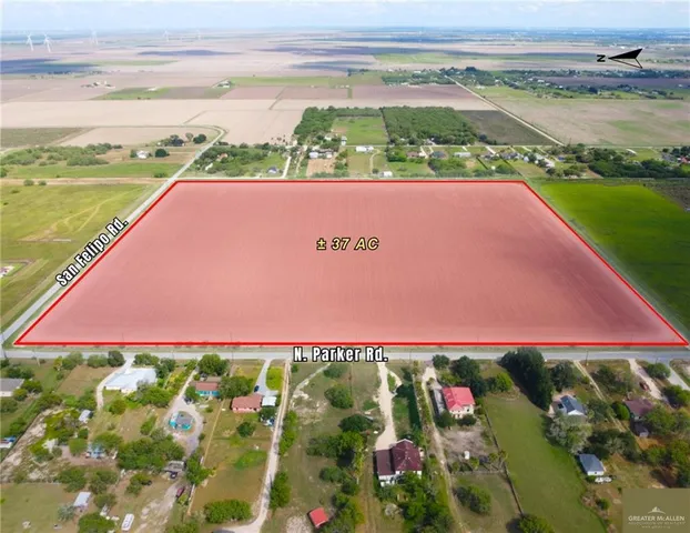 an aerial view of a tennis court