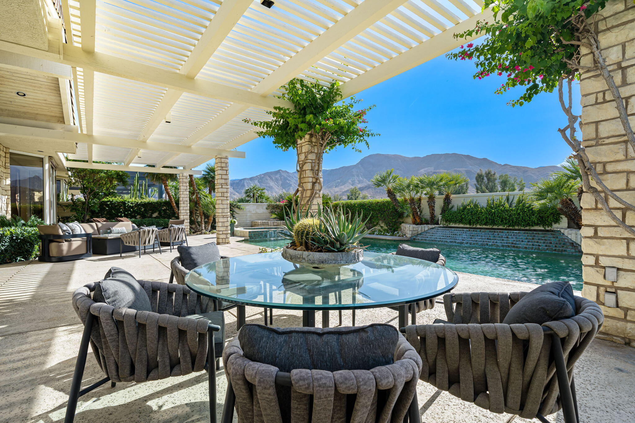 74 Mayfair Drive Rancho Mirage, CA 92270 - Photo 18 of 64 Great eating area under pergola