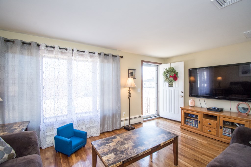 57 Crocus Street Warwick, RI 02886 - Photo 11 of 28 Gallery Image 11