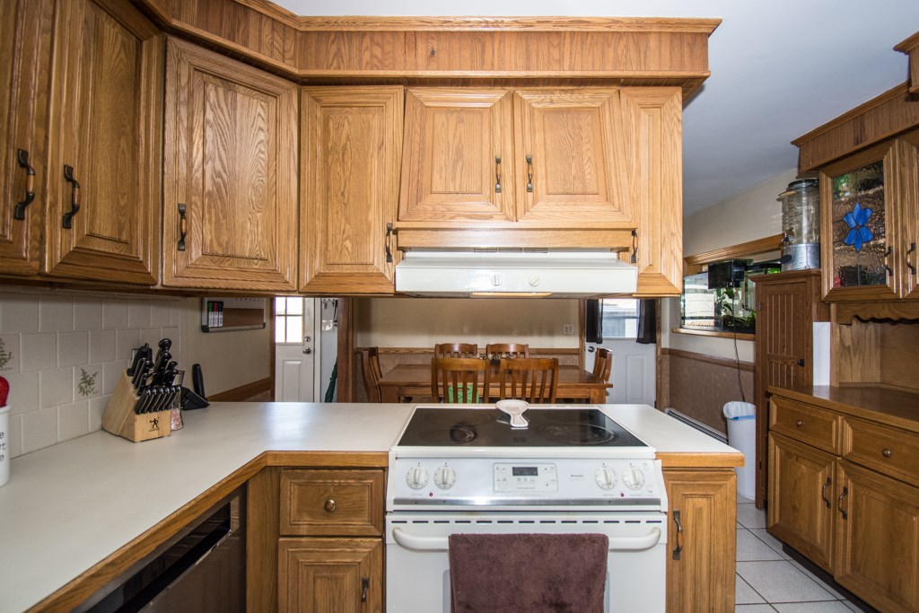 57 Crocus Street Warwick, RI 02886 - Photo 13 of 28 Gallery Image 13