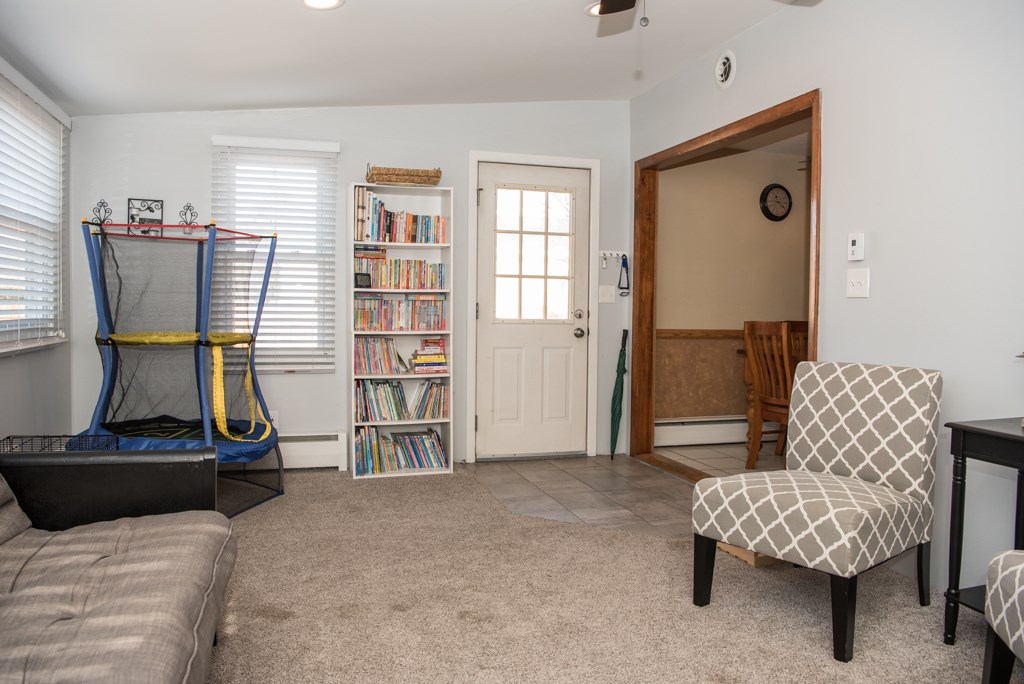 57 Crocus Street Warwick, RI 02886 - Photo 7 of 28 Gallery Image 7
