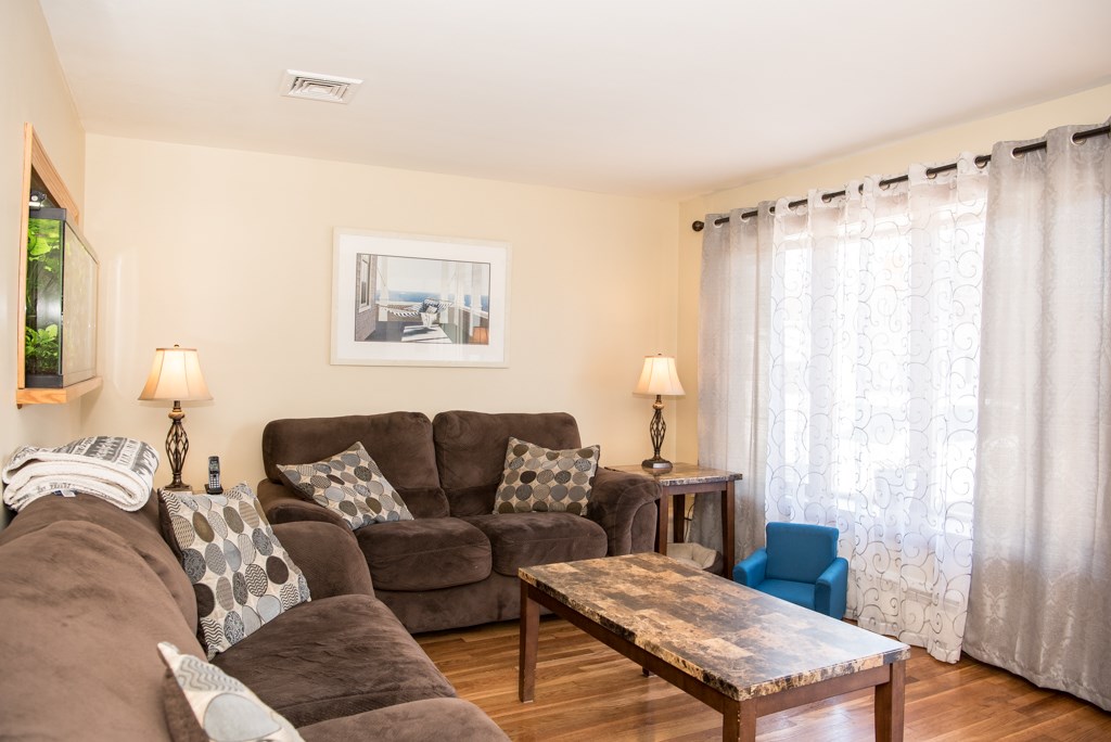 57 Crocus Street Warwick, RI 02886 - Photo 10 of 28 Gallery Image 10