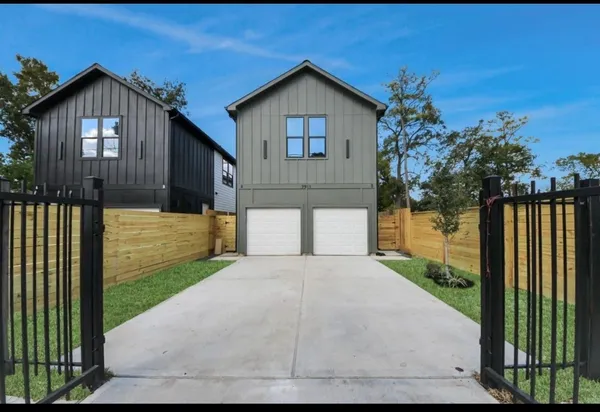 $2,000 | 7911 Lynette Street, Unit A, Houston, TX 77028