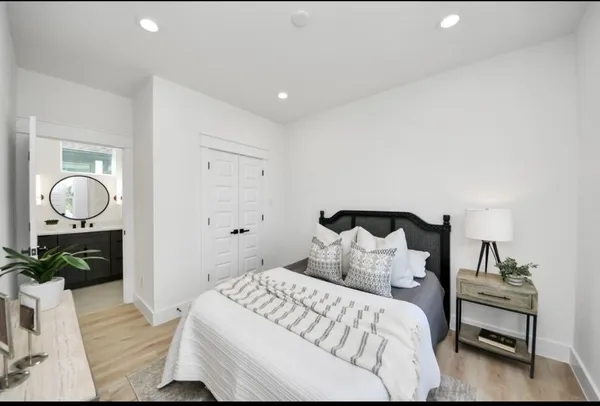 $2,000 | 7911 Lynette Street, Unit A, Houston, TX 77028