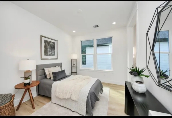 $2,000 | 7911 Lynette Street, Unit A, Houston, TX 77028