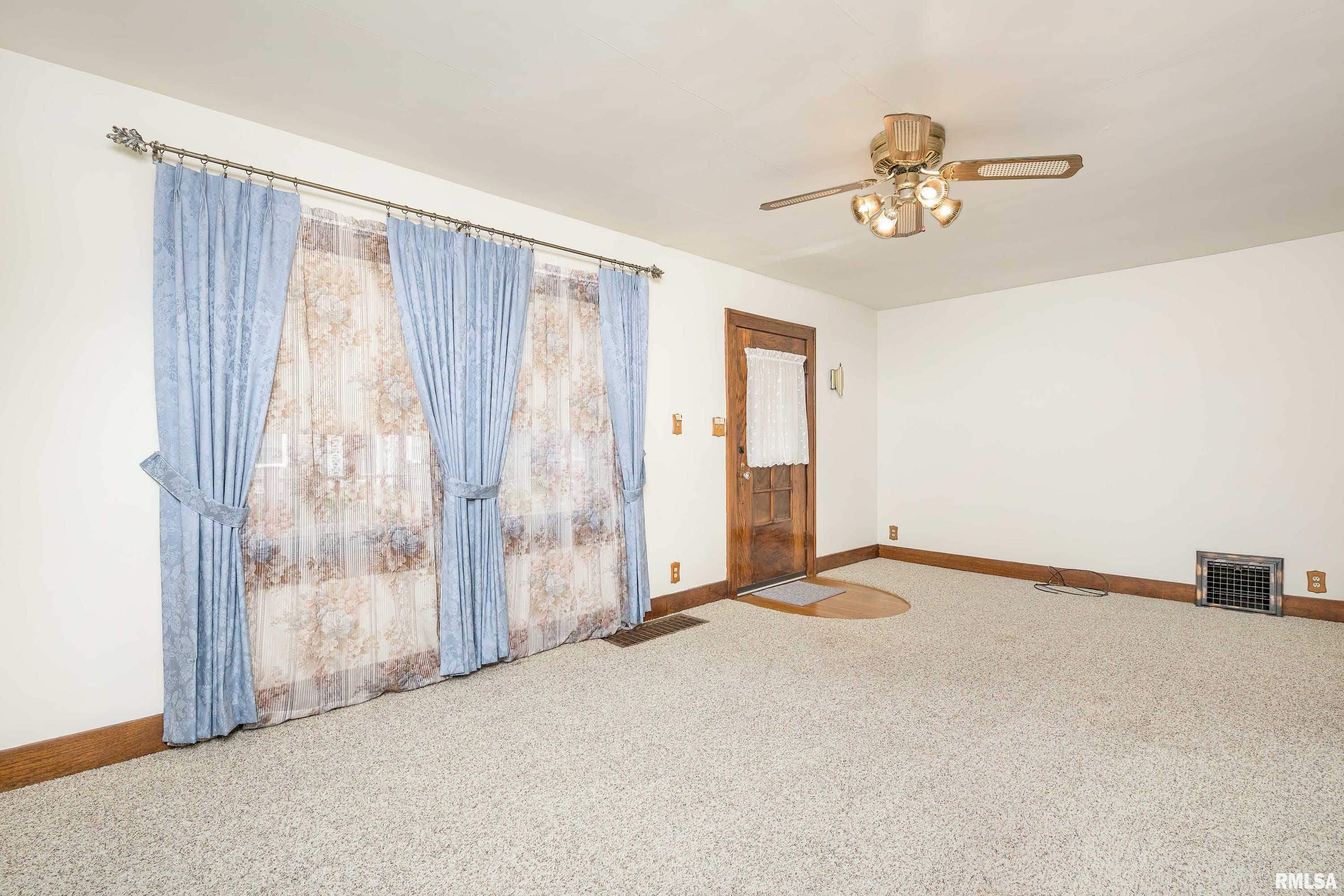 1508 Maple Lane Moline, IL 61265 - Photo 11 of 21 Gallery Image 11