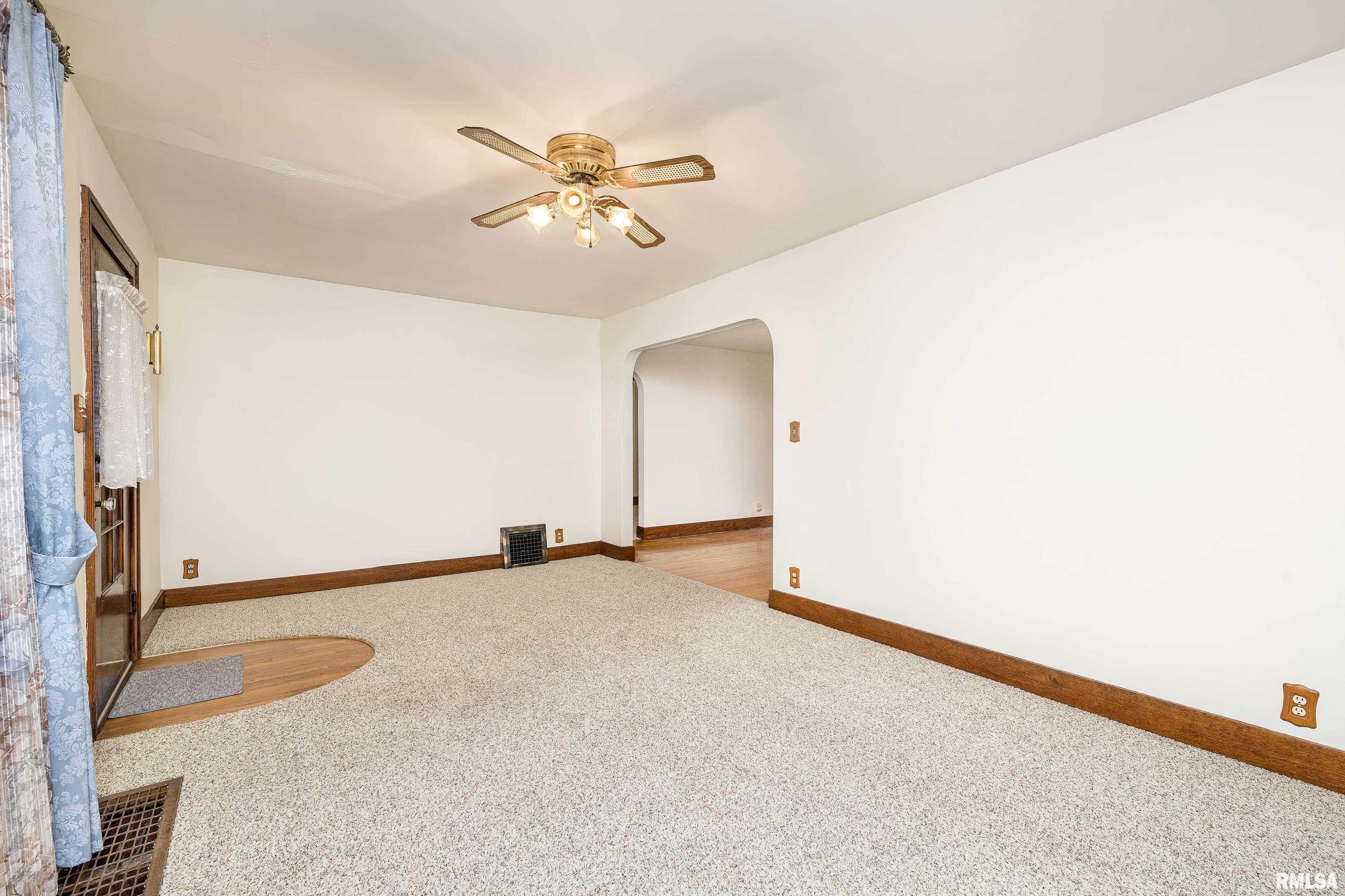1508 Maple Lane Moline, IL 61265 - Photo 12 of 21 Gallery Image 12