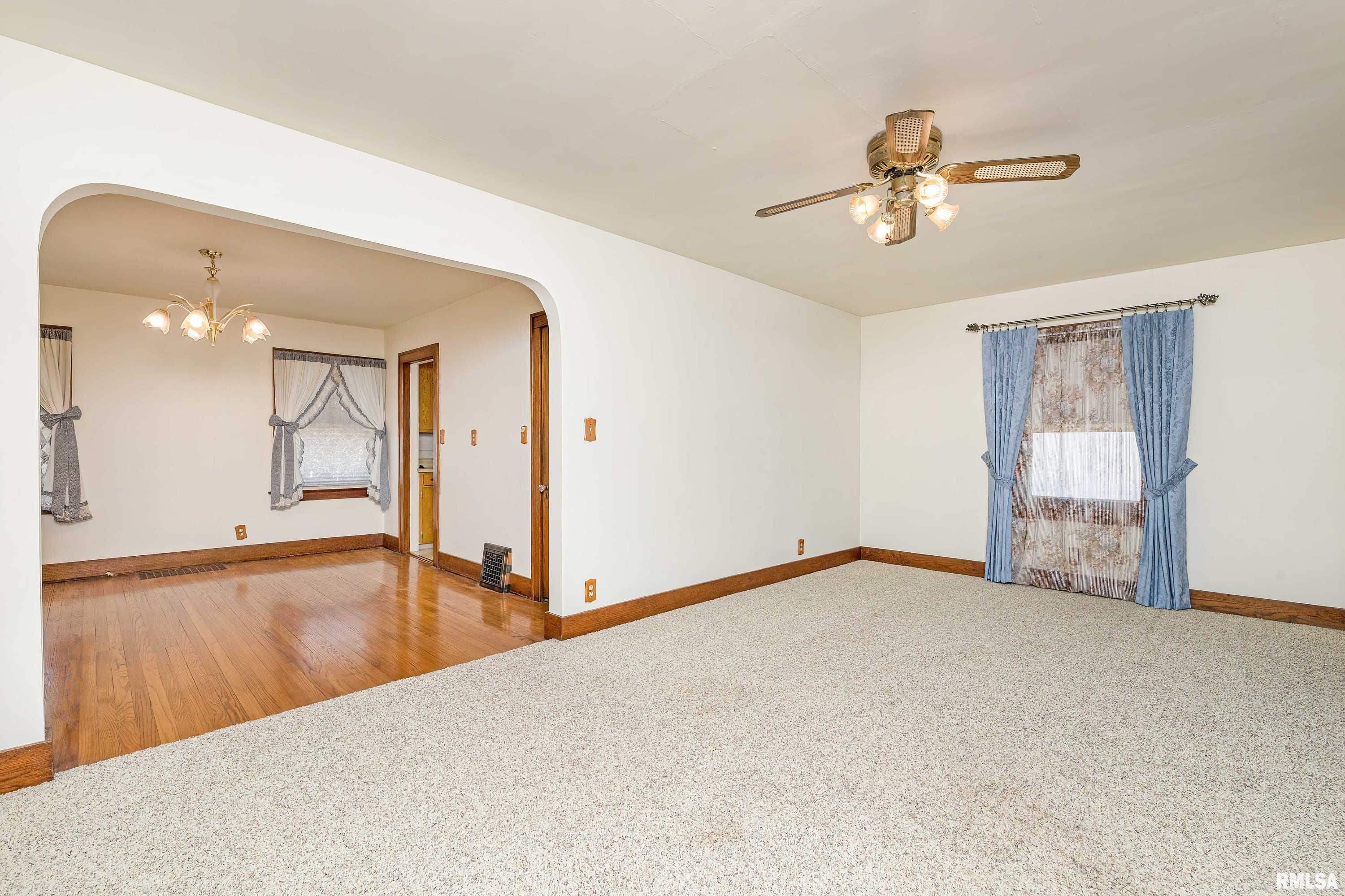 1508 Maple Lane Moline, IL 61265 - Photo 9 of 21 Gallery Image 9