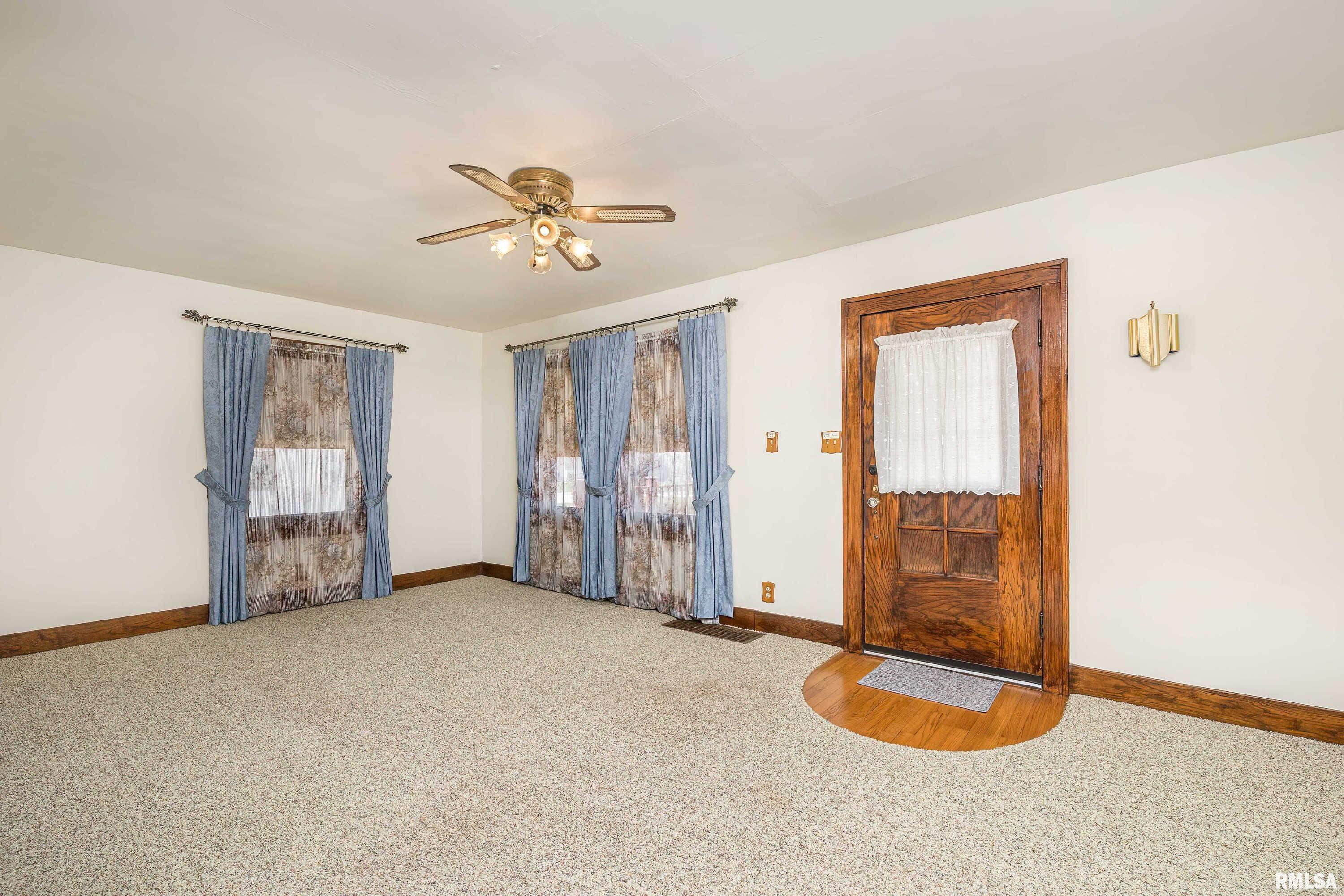 1508 Maple Lane Moline, IL 61265 - Photo 10 of 21 Gallery Image 10