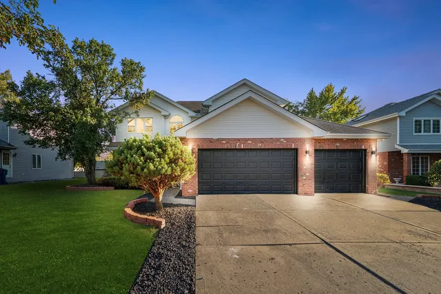 $439,000 | 5345 Stanford Lane, Matteson, IL 60443
