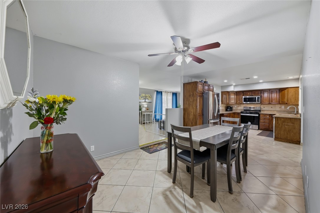 3068 South Topaz Road Las Vegas, NV 89121 - Photo 9 of 31