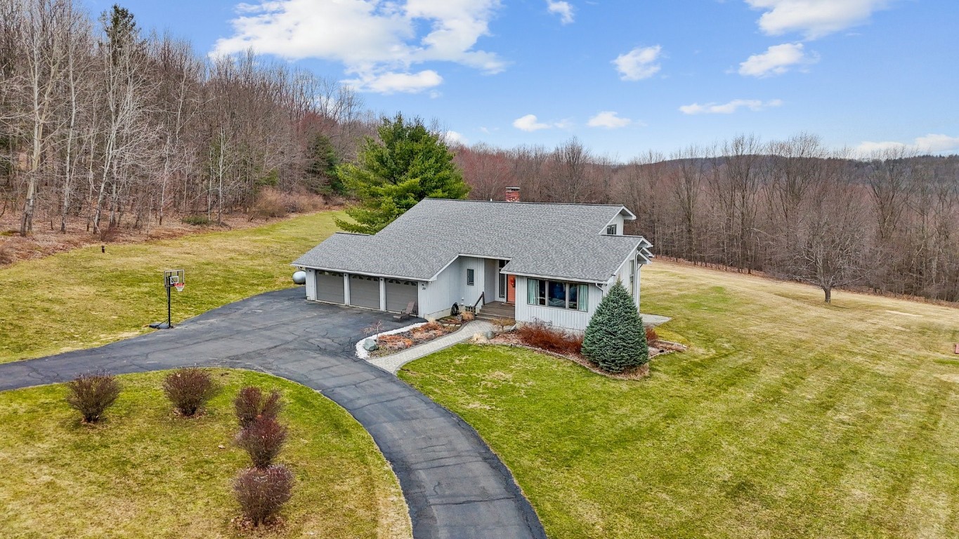 29 West Hill Road Vestal, NY 13850 - Photo 4 of 50